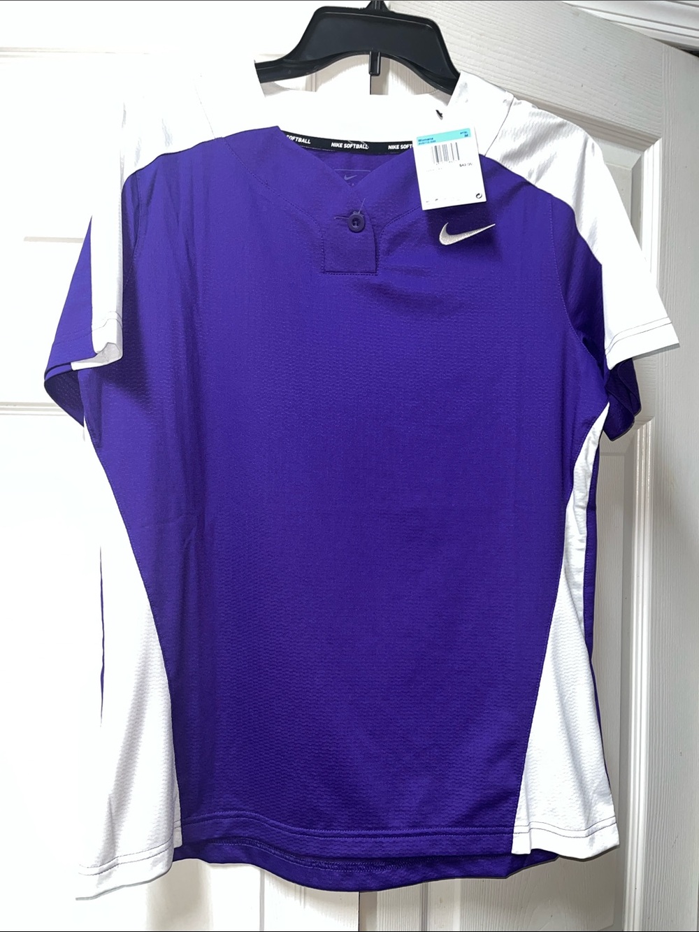 Nike Women’s Purple and White softball Athletic Jersey NWT. Medium